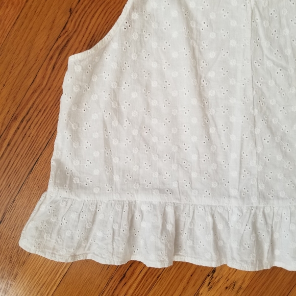 Eyelet Ruffle Halter - Size Medium - Picture 11 of 12
